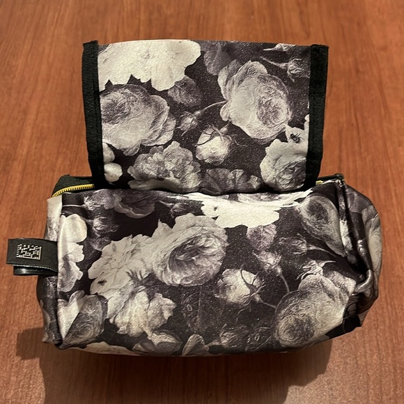 Vintage Ted Baker Black Cosmetic Bag with Bow - Picture 7 of 10